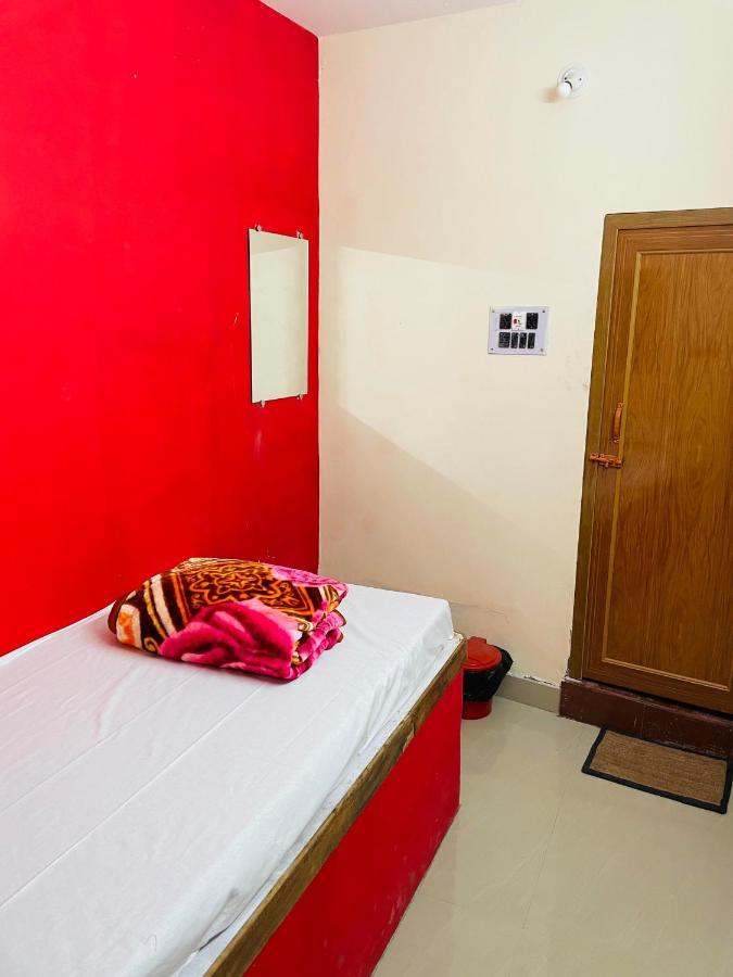 Sun India Guest House Hāora Exterior photo