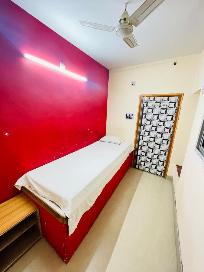 Sun India Guest House Hāora Exterior photo